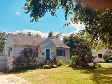 Main picture of 5709 E 102nd St