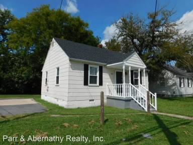 Main picture of 903 W Broadway