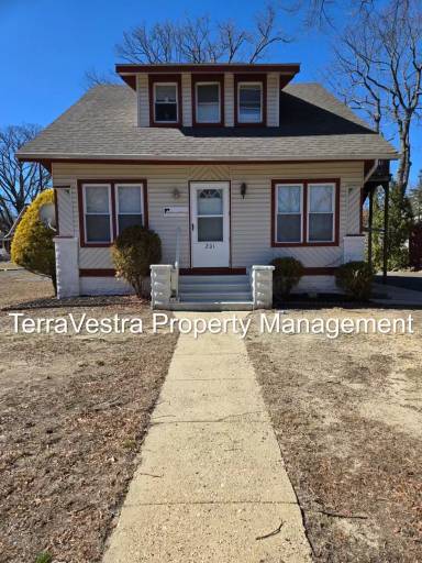 Main picture of 201 Girard Rd N