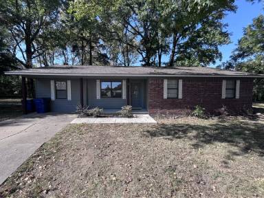 Main picture of 20 Stacy St