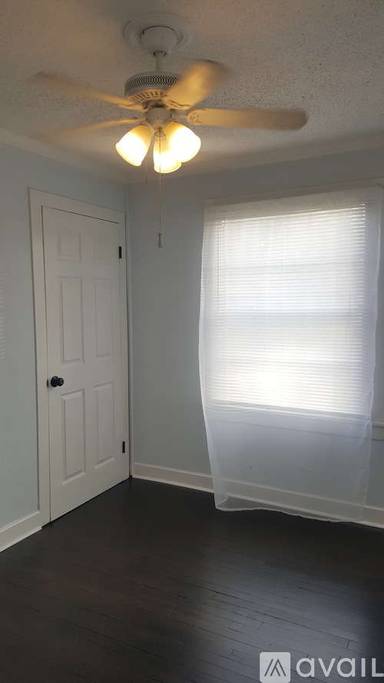 Main picture of 4614 Gallatin St
