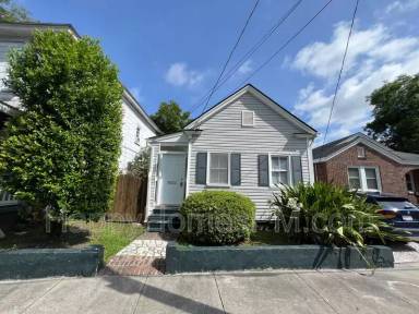 Main picture of 6 Maverick St