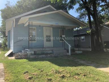 Main picture of 1913 S Gold St