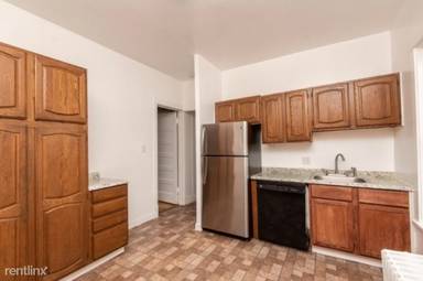 Main picture of 2635 W Altgeld St