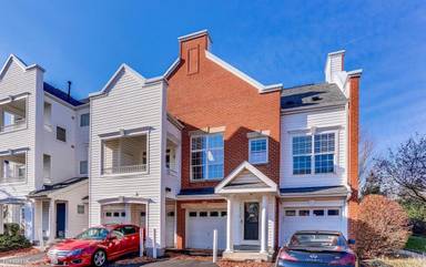 Main picture of 10736 Symphony Way