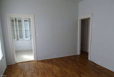 Main picture of 550 Dennis St