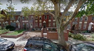 Main picture of 6622 Saunders St
