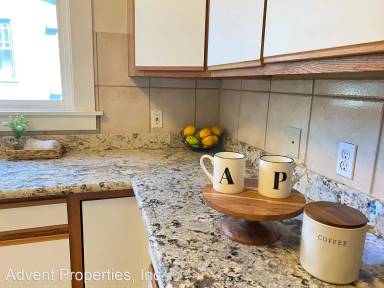 Main picture of 1227 Hampel St