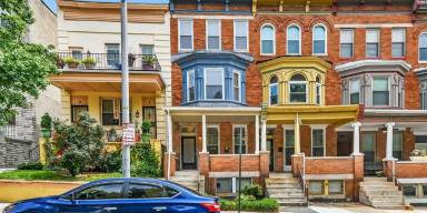 Main picture of 2225 Linden Ave