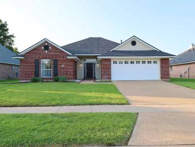 Main picture of 6005 Applegate Cir