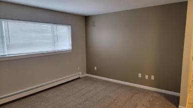 Main picture of 906 20th Avenue Pl
