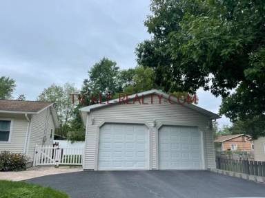 Main picture of 5 Fairlawn Dr