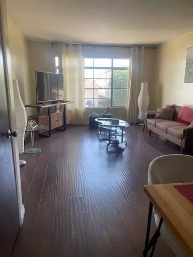 Main picture of 10961 Palms Blvd