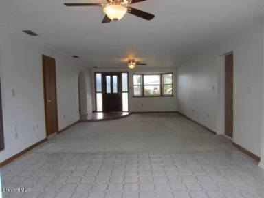 Main picture of 129 Martin St