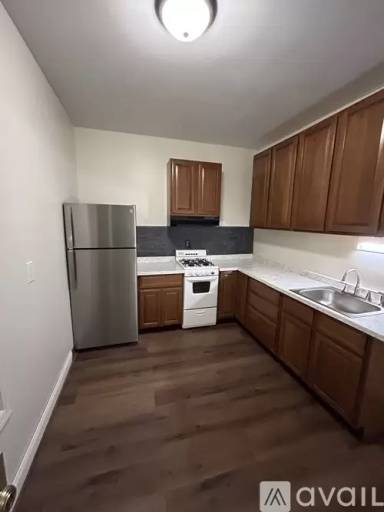 Main picture of 3 Kenyon Ct