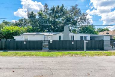 Main picture of 9398 NW 4th Ave