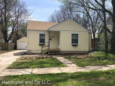 Main picture of 425 E 2nd St