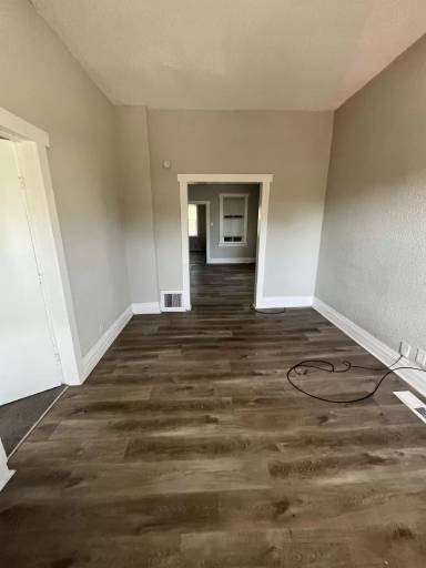 Main picture of 845 Logan St