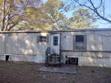 Main picture of 1001 Dunes Ave