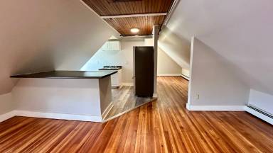Main picture of 414 Main St