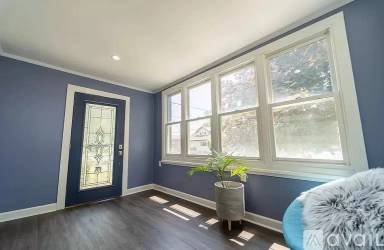 Main picture of 118 E North Ave
