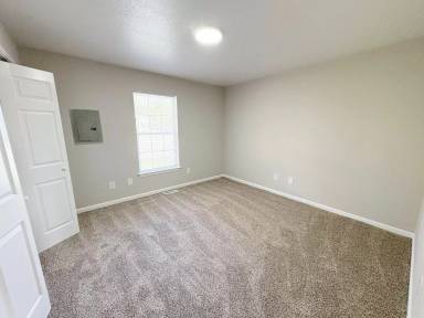 Main picture of 3016 Ray St