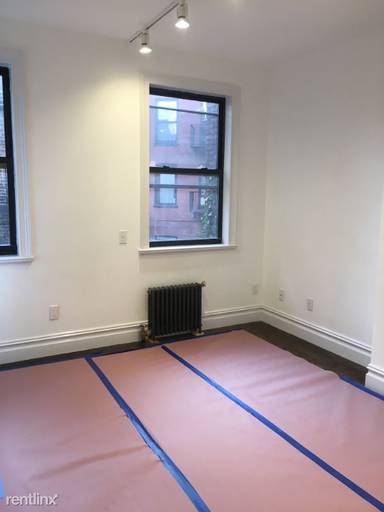 Main picture of 201 W 13th St