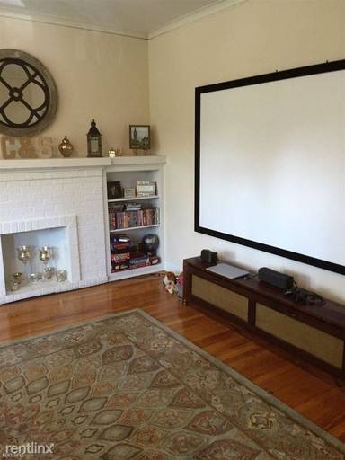 Main picture of 1722 W Carmen Ave