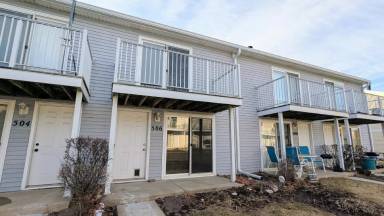 Main picture of 506 Meadow Green Ln