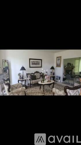 Main picture of 33 Saunders Ln