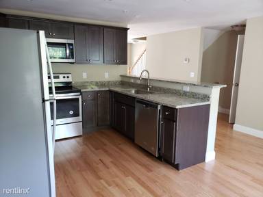 Main picture of 10 Cardigan Ct