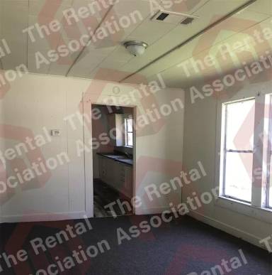 Main picture of 204 Cox St