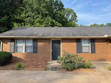 Main picture of Deer Creek Apartments