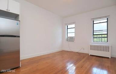 Main picture of 424 E 14th St