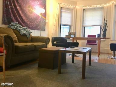 Main picture of 1161 Commonwealth Ave