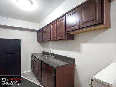 Main picture of 1040 W Hollywood Ave Apartments