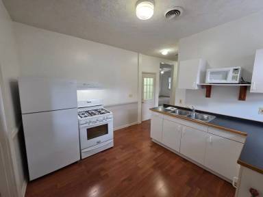 Main picture of 76 Stewart St