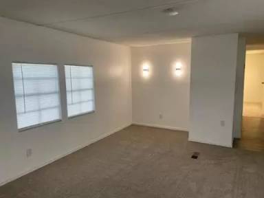 Main picture of 600 S Hayes St
