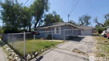 Main picture of 15409 Roxford St