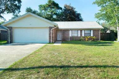 Main picture of 127 Newcastle Cir