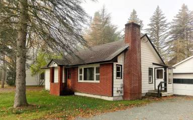Main picture of 676 South St