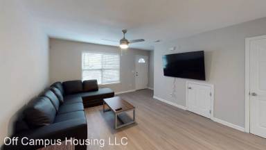 Main picture of 636 Eugenia St