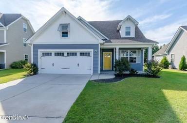 Main picture of 282 SW Plantation Dr