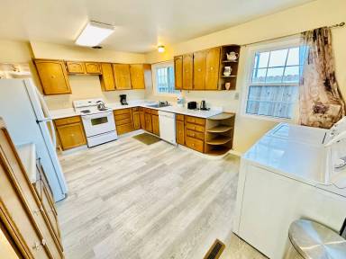 Main picture of 625 Plumas St