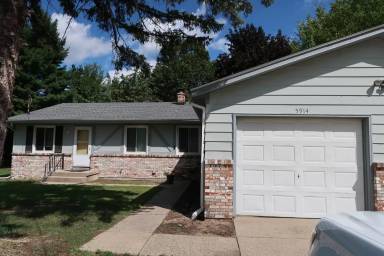 Main picture of 5916 Ridgebrook Ave SE