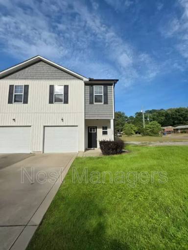 Main picture of 2056 Wheeling St