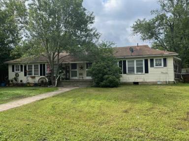 Main picture of 1012 Plum St