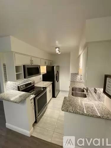 Main picture of 2120 Wilcrest Dr