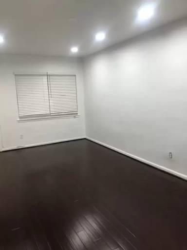 Main picture of 2075 E 65th St