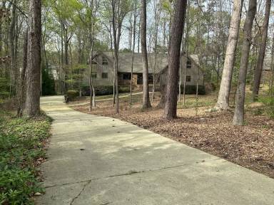 Main picture of 106 Springbrook Pl